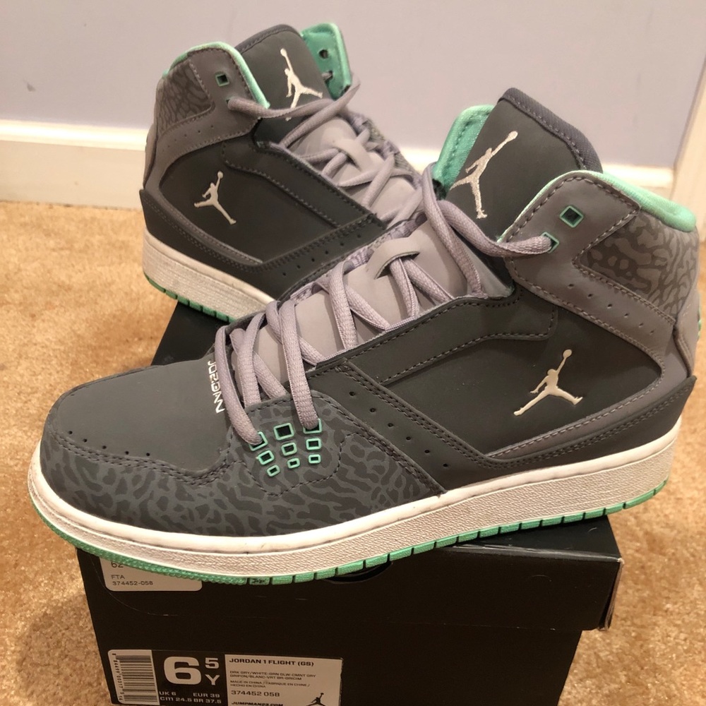 Jordan 1 flight grey/mint